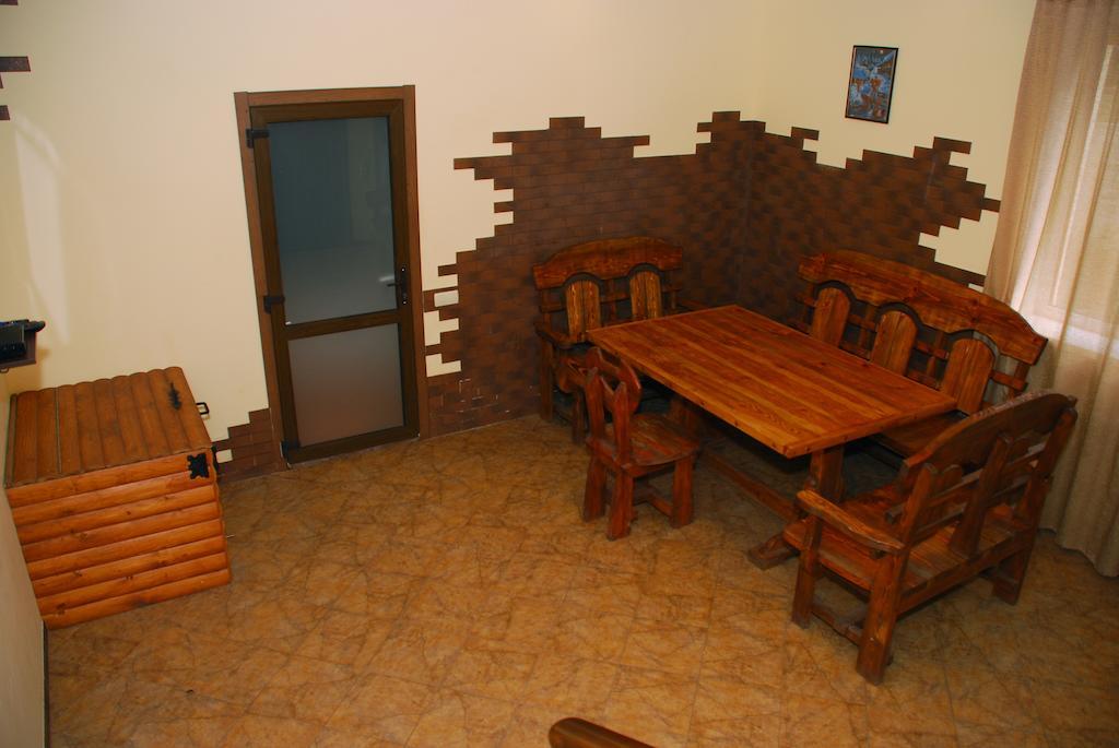 Hotel Yar Kharkov Luaran gambar