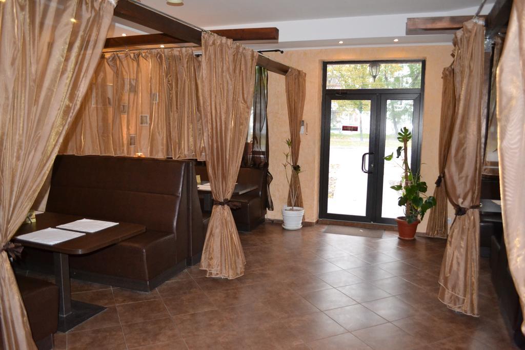 Hotel Yar Kharkov Luaran gambar