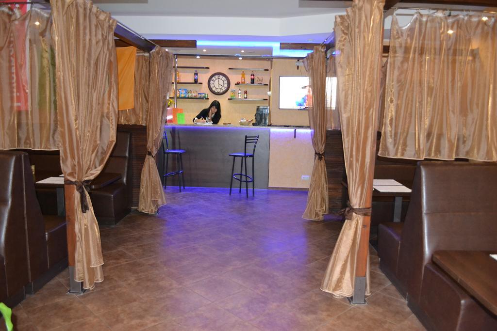 Hotel Yar Kharkov Luaran gambar