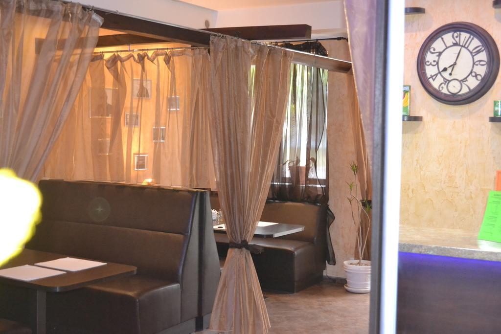 Hotel Yar Kharkov Luaran gambar